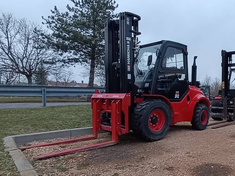 Photo d'un chariot élévateur frontal Hangcha 3 tonnes