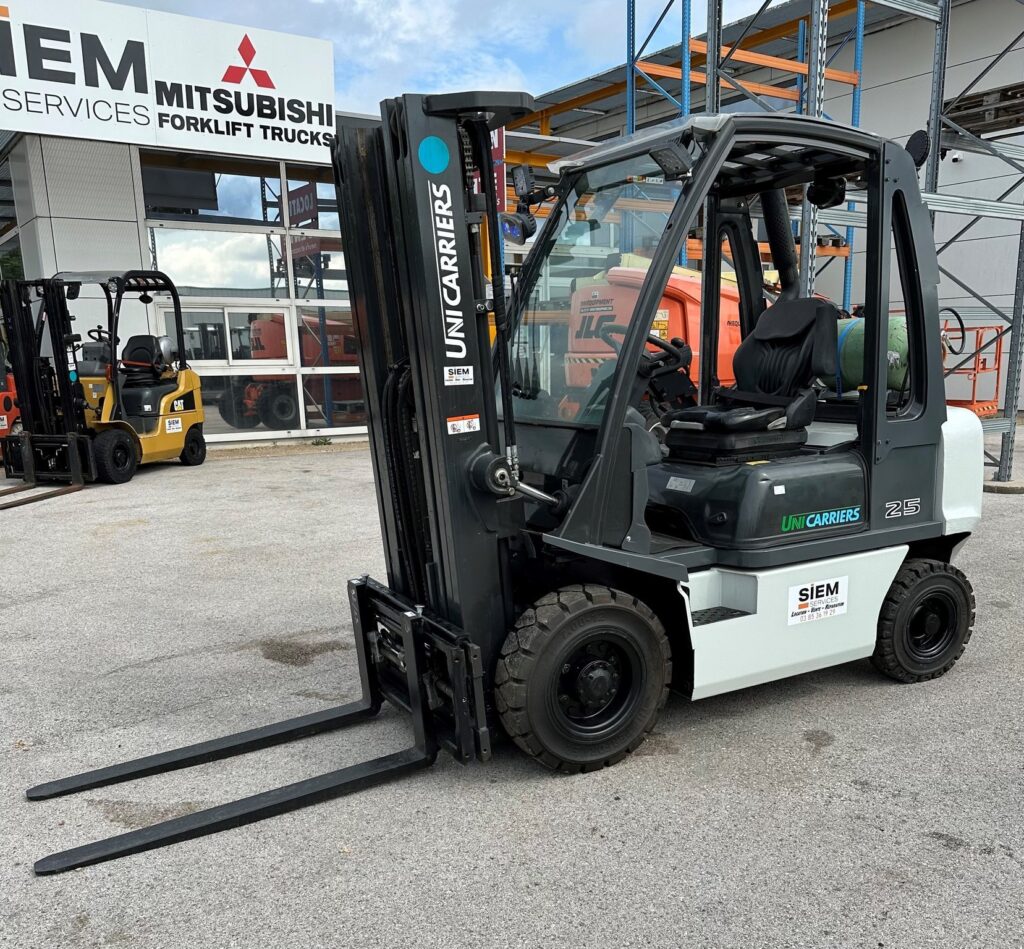 Chariot Elévateur UniCarriers DX25G