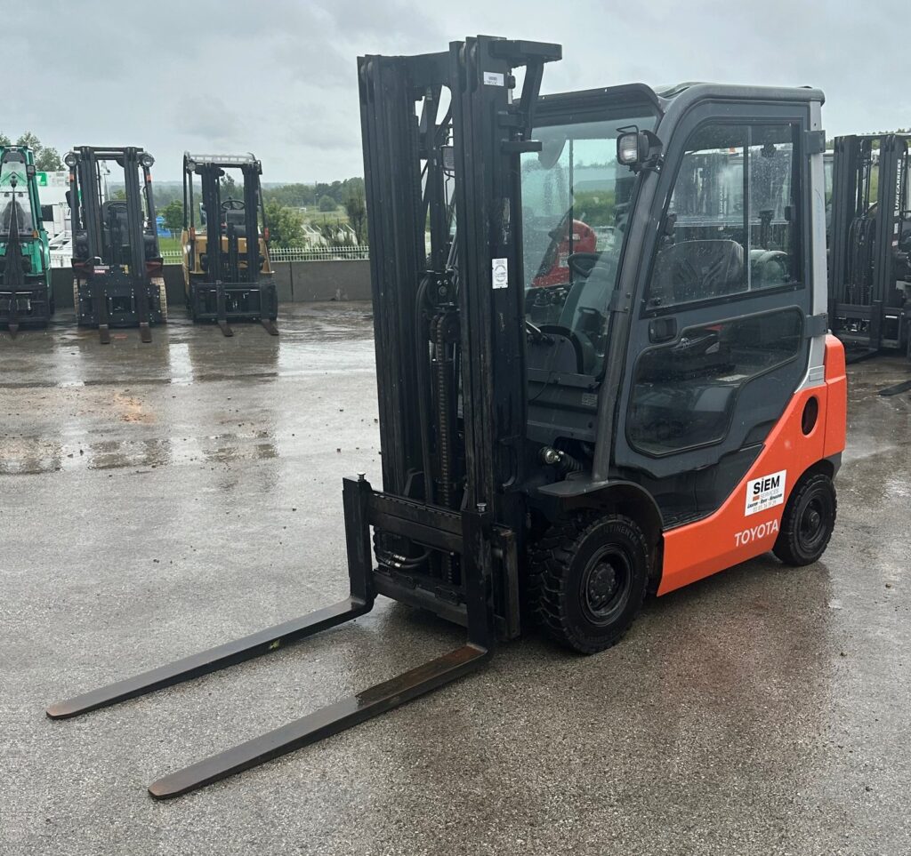 Chariot élévateur gaz Toyota 8FGF18