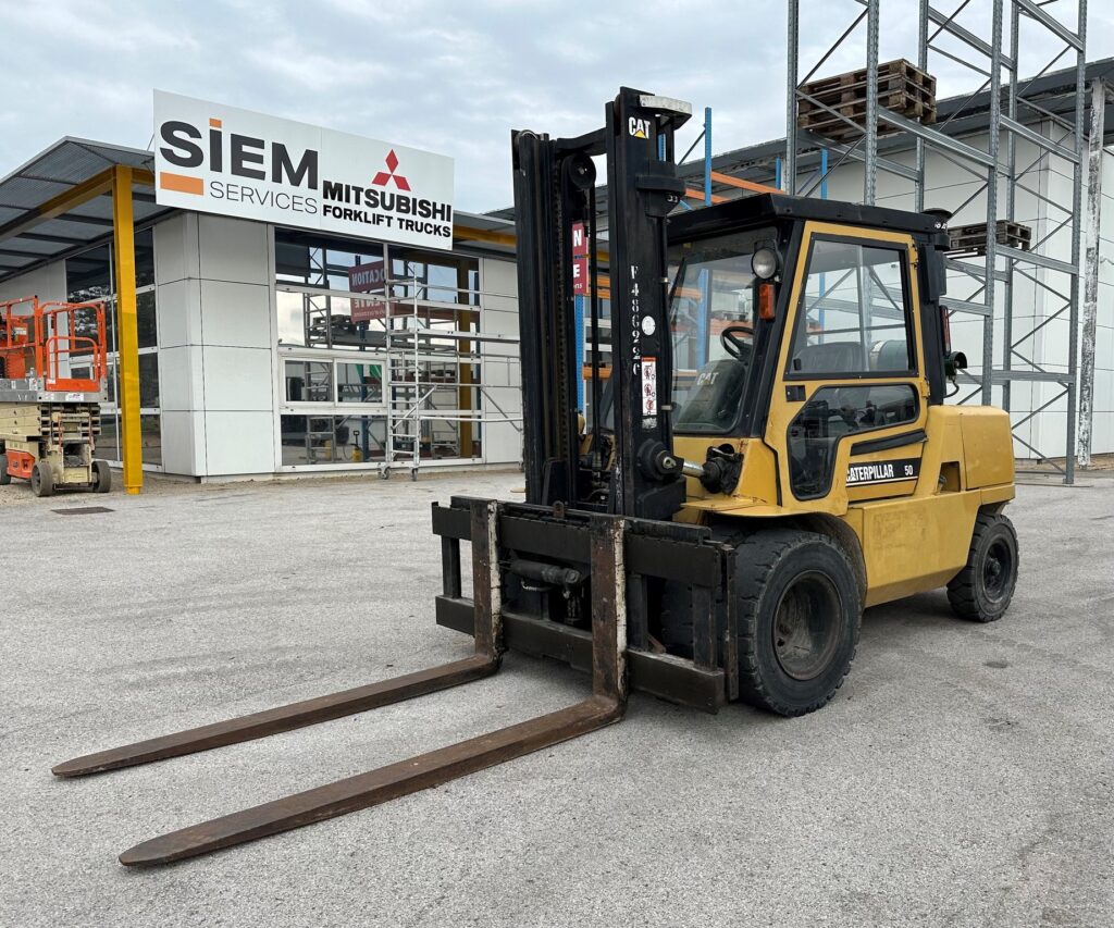 Chariot élévateur gaz Caterpillar GP50K