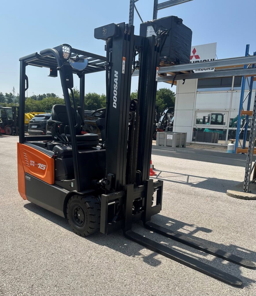 Chariot élévateur électrique Doosan B15T-7Plus