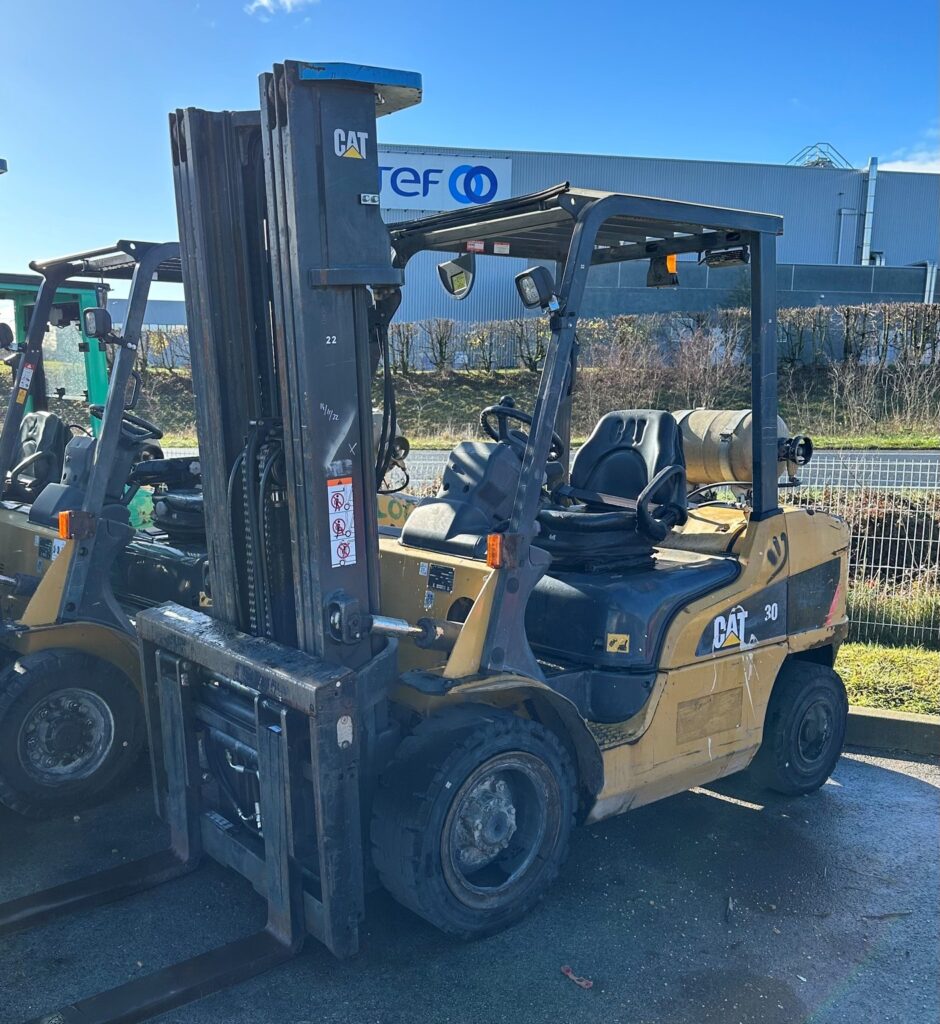 Chariot élévateur gaz Caterpillar GP30NT