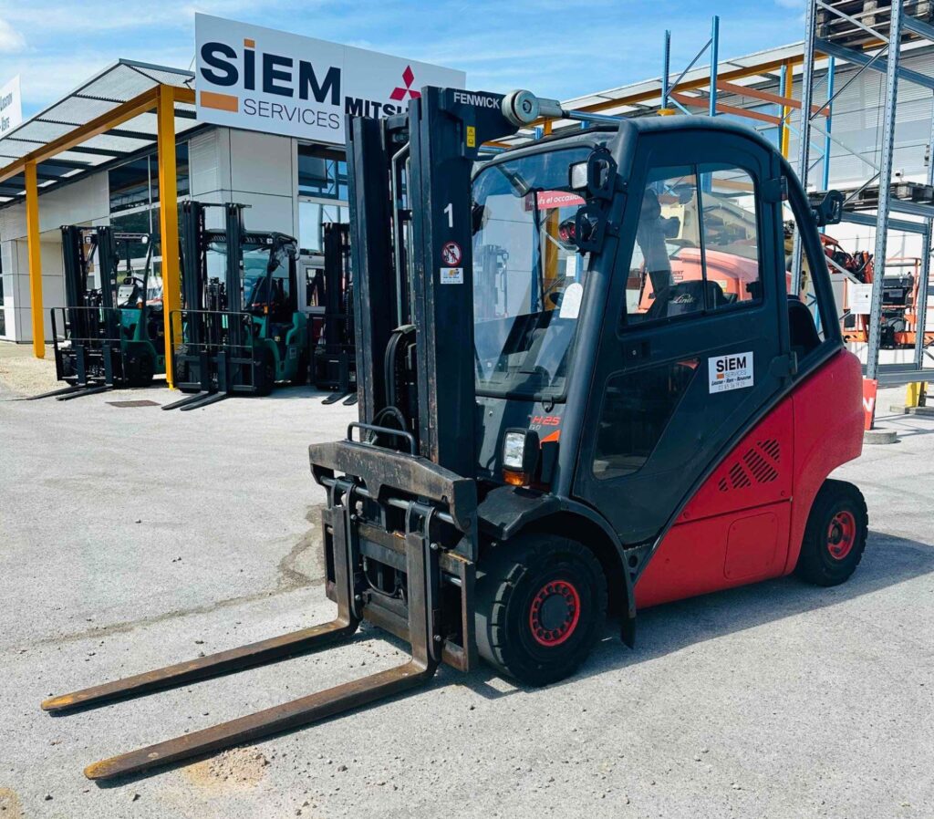Chariot élévateur gaz Fenwick Linde H25T-02