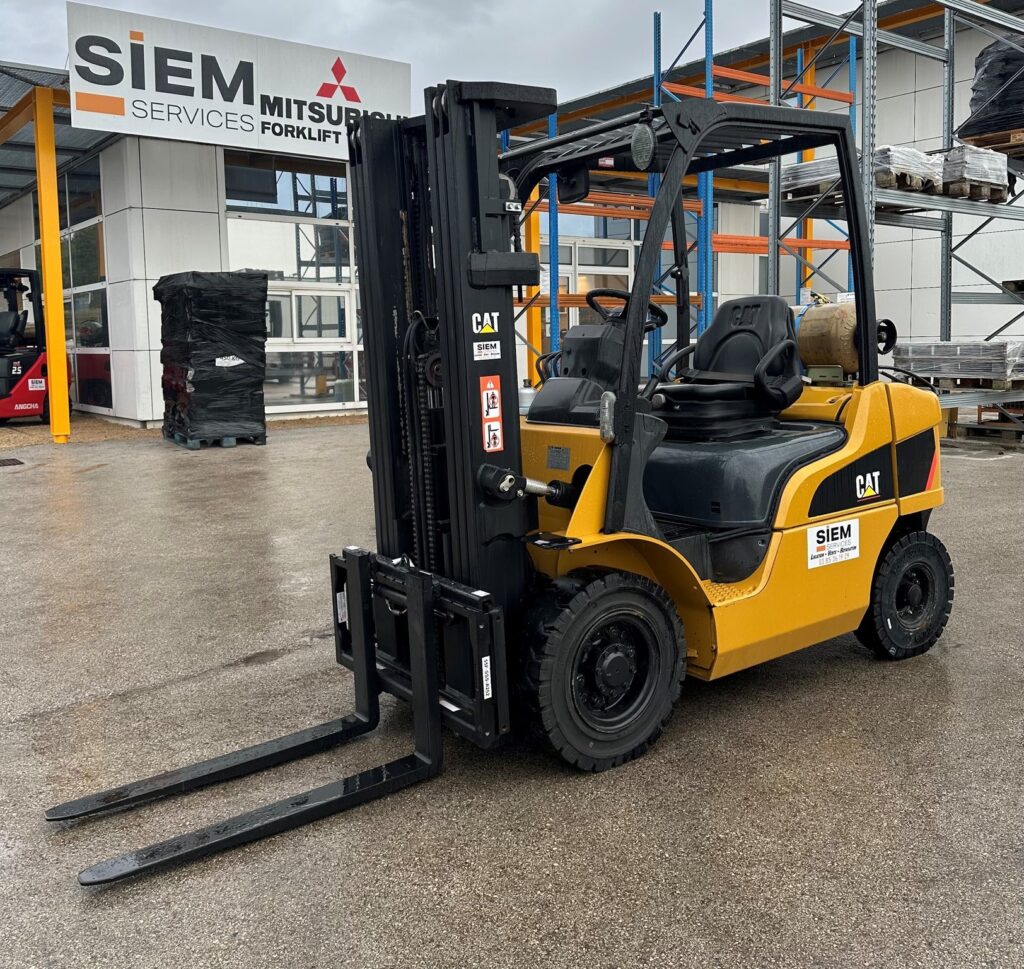 Chariot élévateur gaz Caterpillar GP25 N